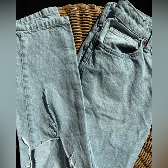 Zara 1975 Mom Jean (Both knees distressed) - Picture 2 of 2